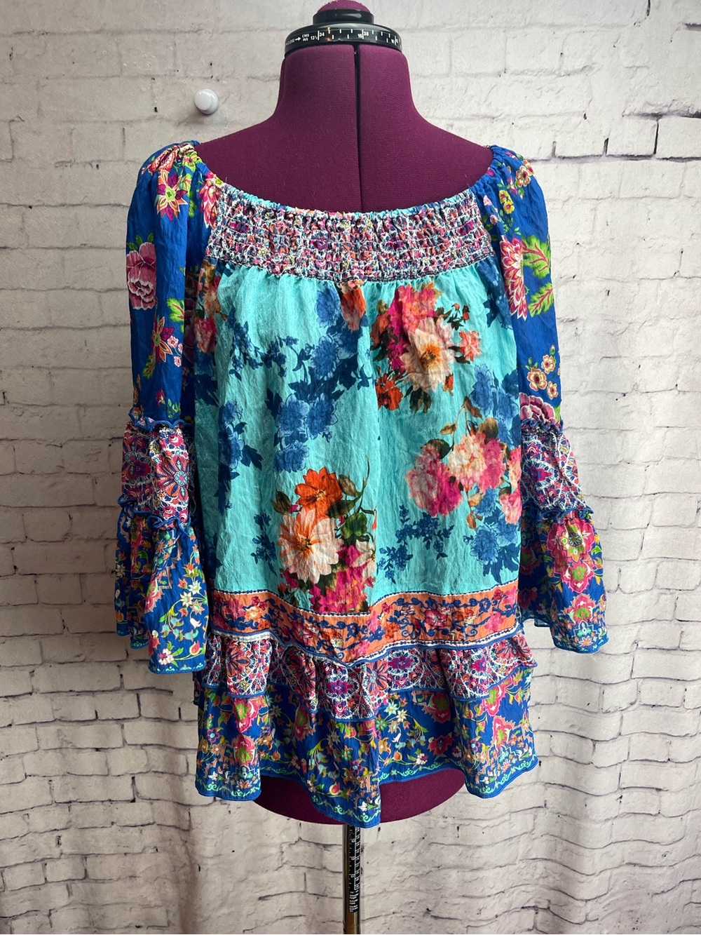 John Mark size PL mixed floral print off the shoulder blouse